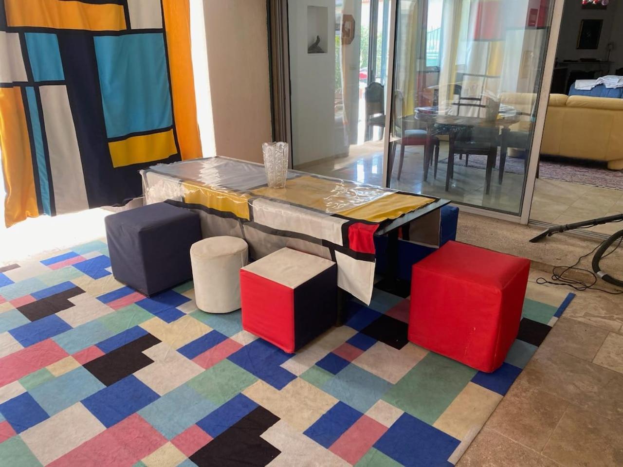 Chambre Chez L'Habitant Avec Piscine Marseille Luaran gambar